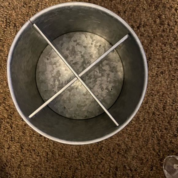 Organization container - Picture 2 of 2